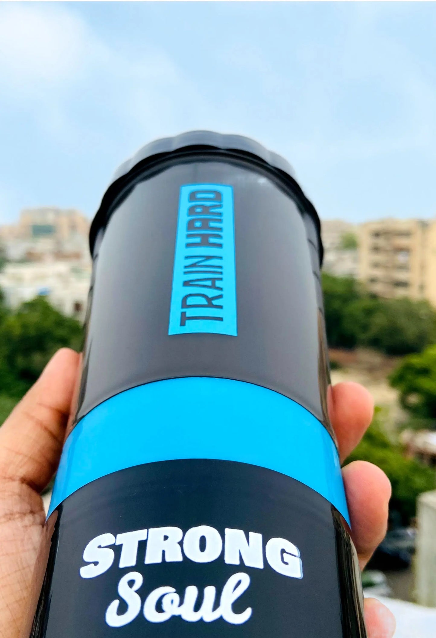 Shaker Train Hard - Protein Pro 700ML - Blue - Strong Soul