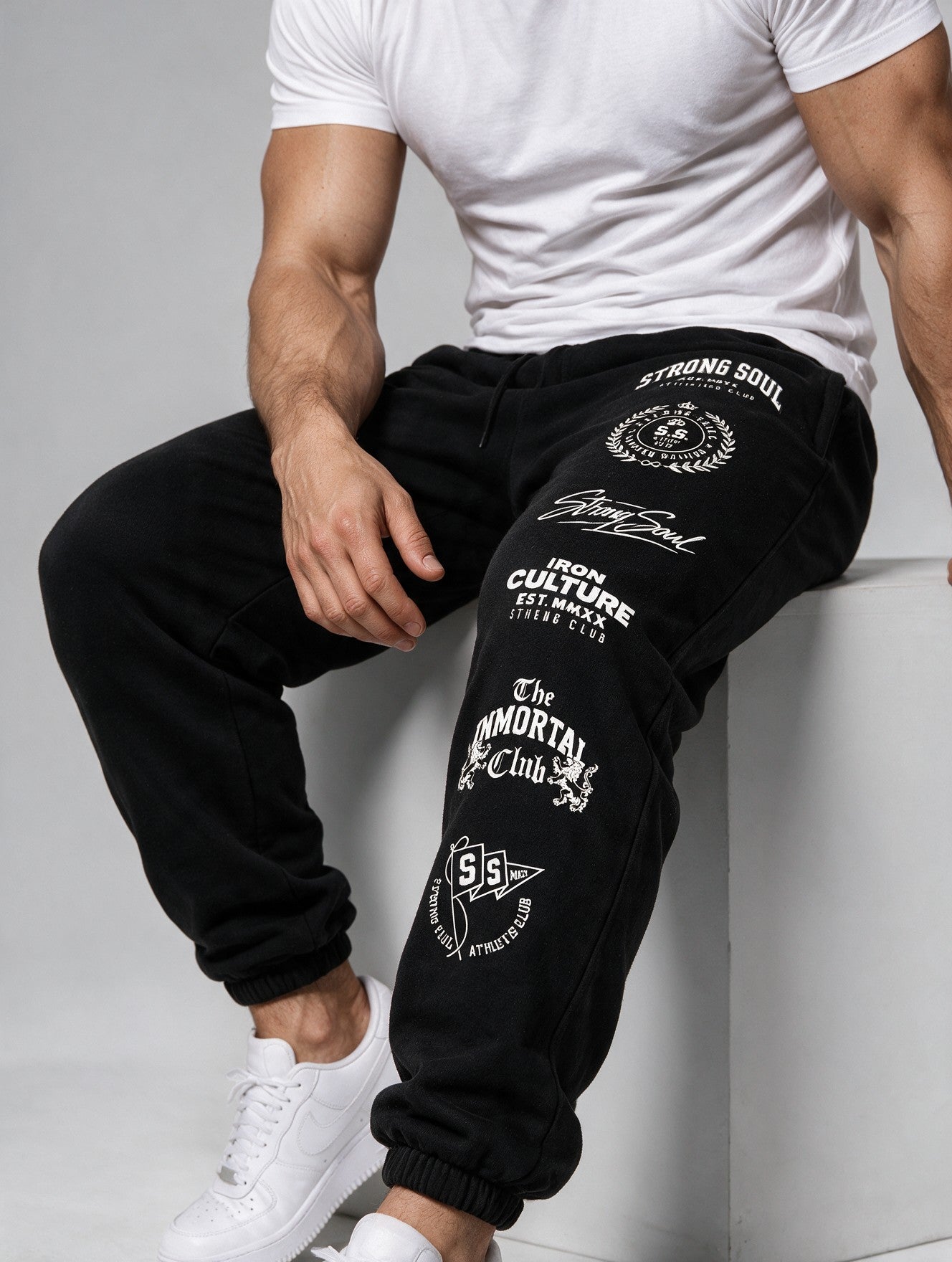 Black - The Immortal Club - Joggers P106