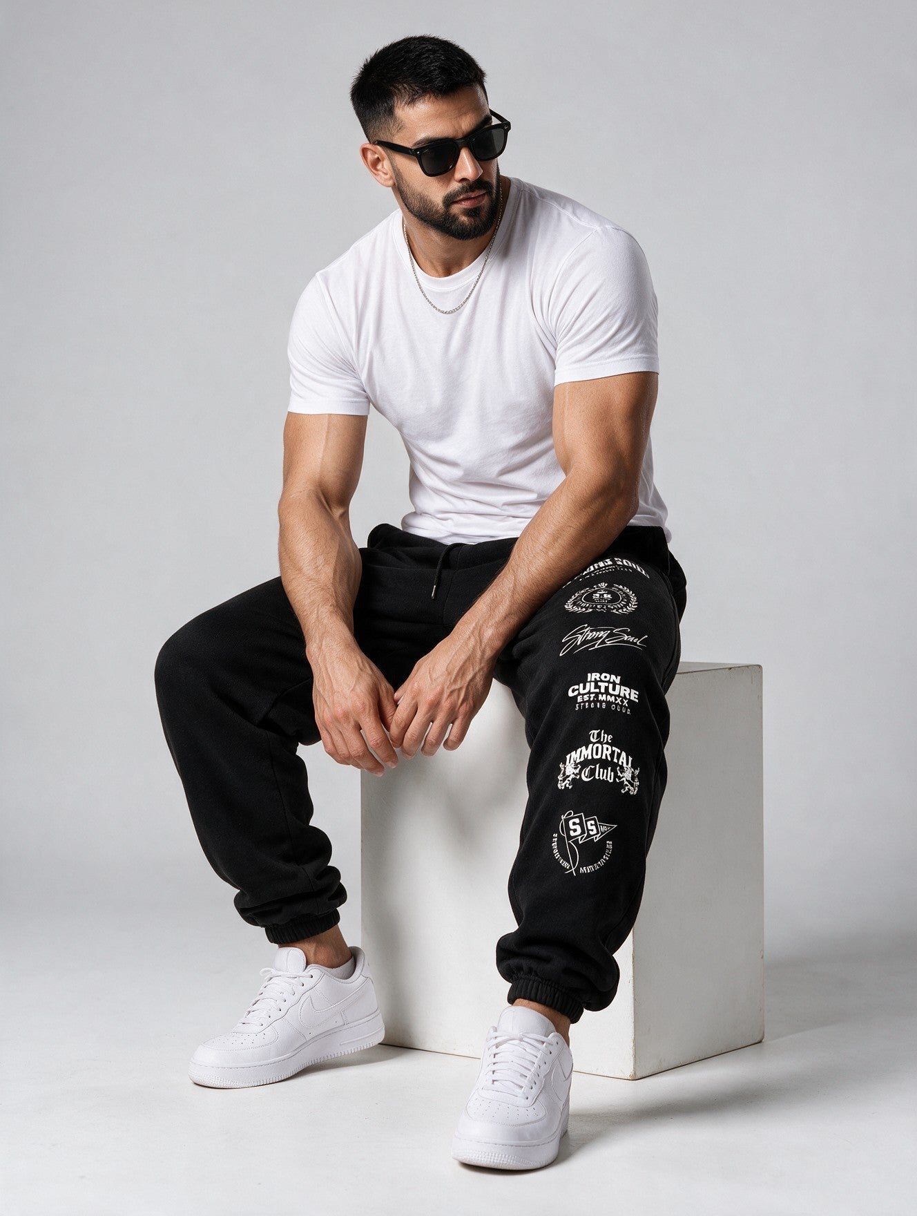 Black - The Immortal Club - Joggers P106