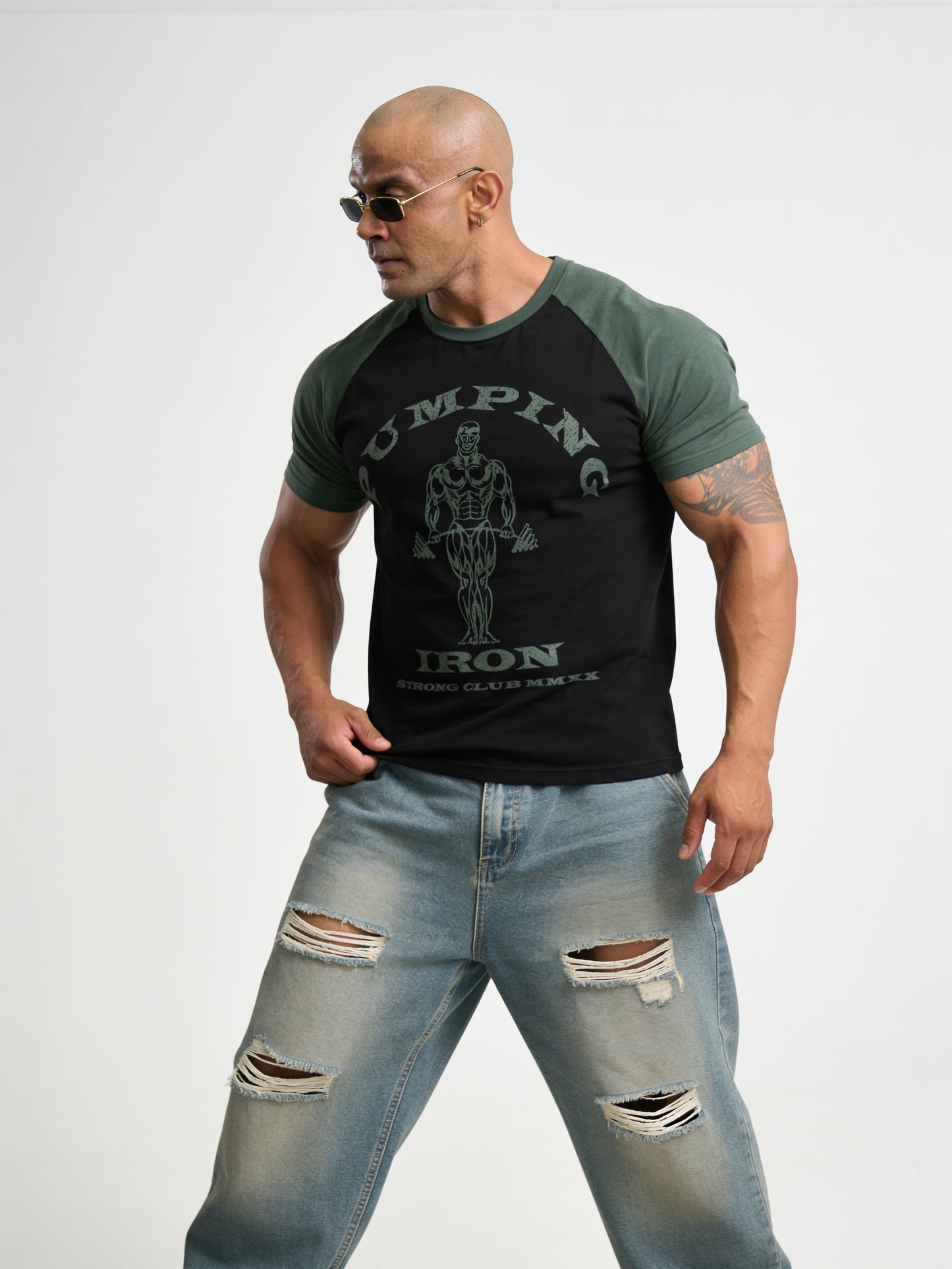 Black Green - Pumping Iron - Raglan T-Shirt