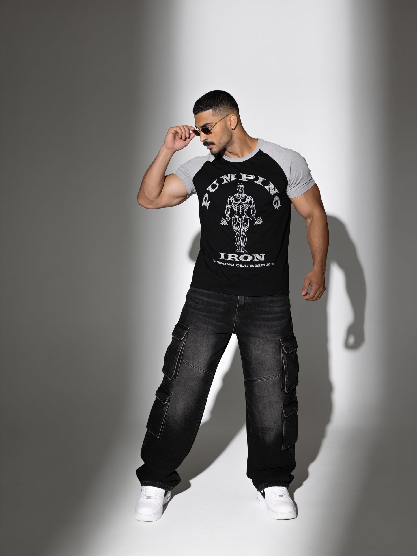 Black Grey - Pumping Iron - Raglan T-Shirt