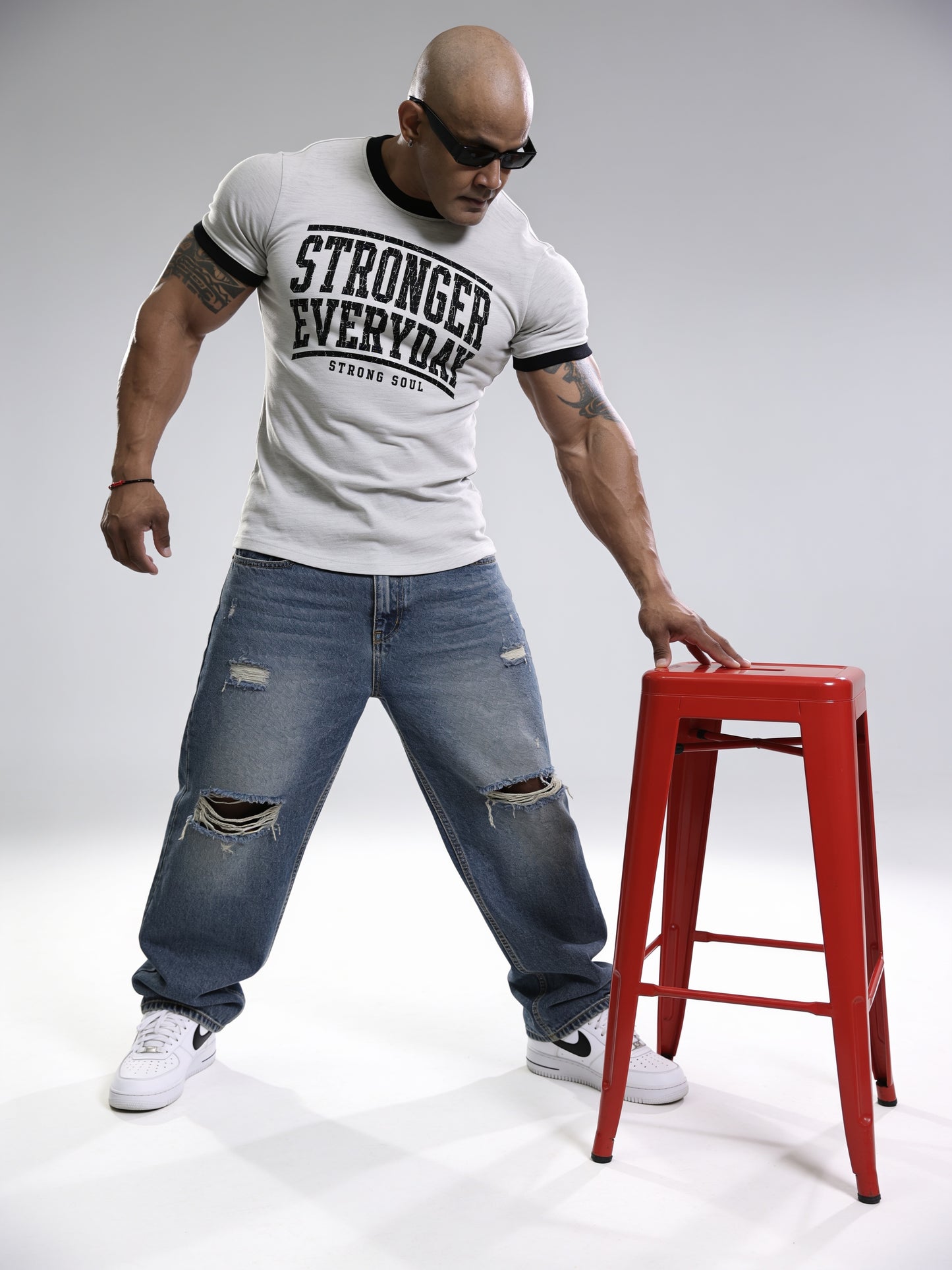Light Grey Black - Stronger Everyday - Ringer T-Shirt