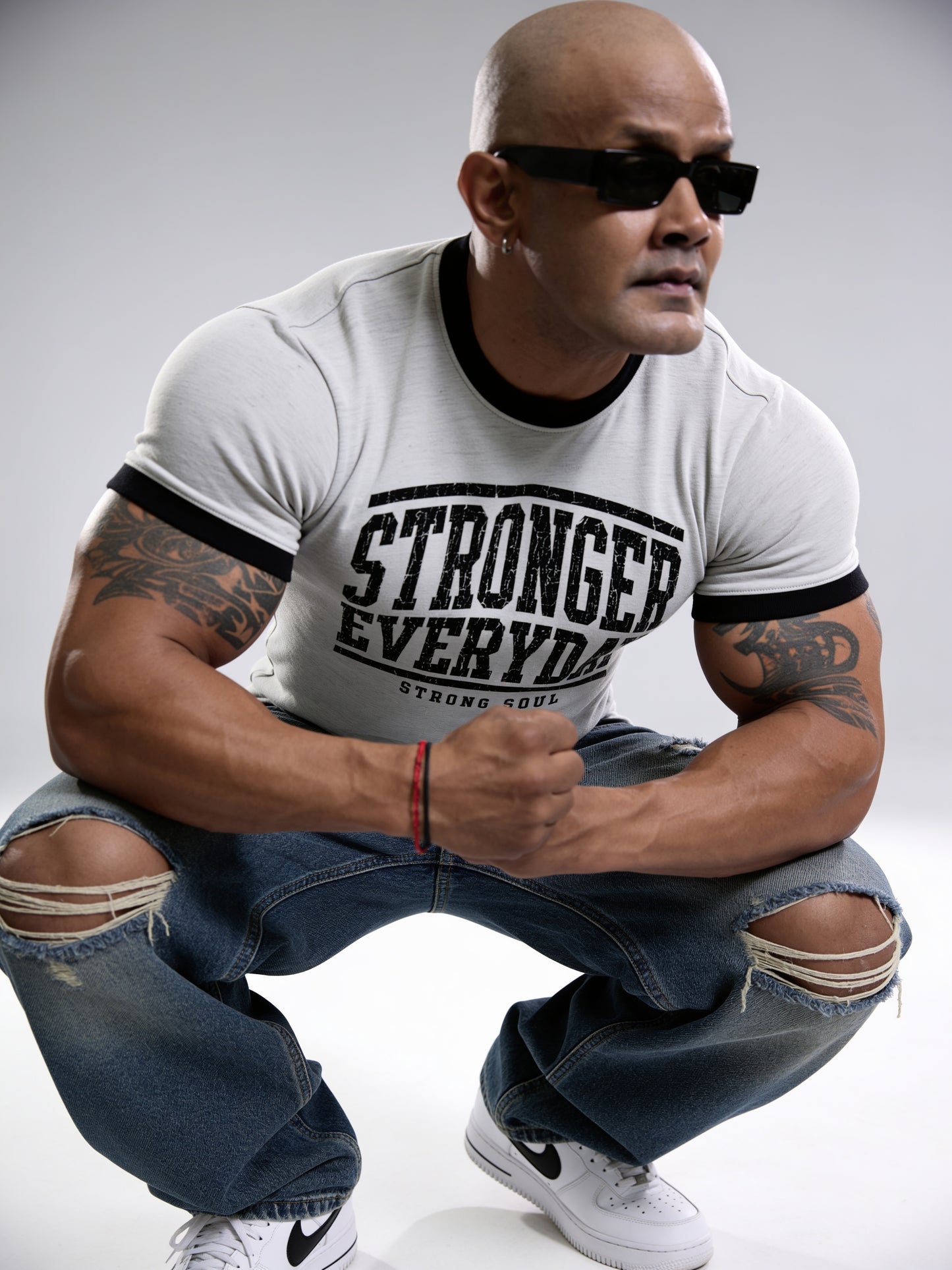 Light Grey Black - Stronger Everyday - Ringer T-Shirt