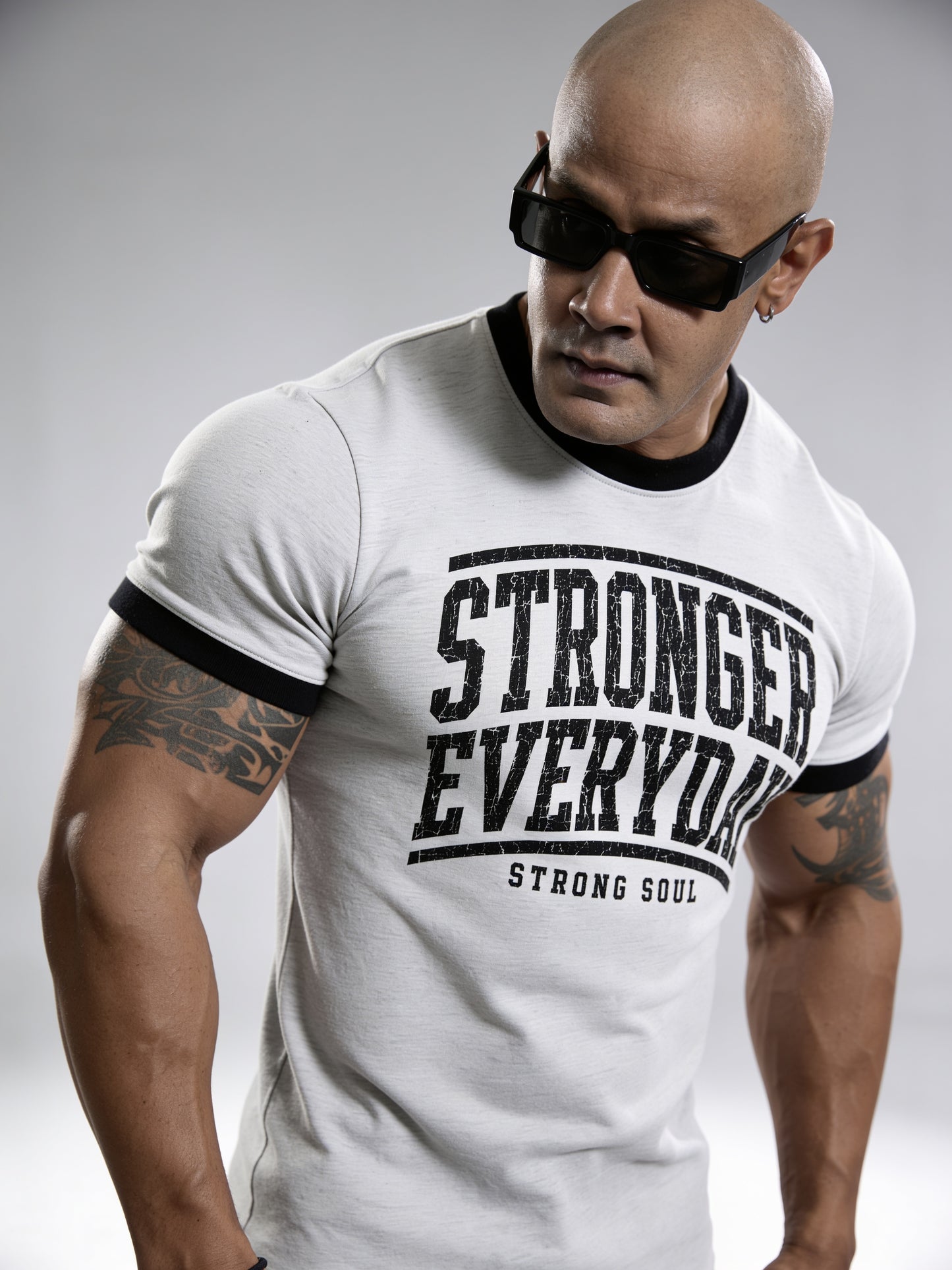 Light Grey Black - Stronger Everyday - Ringer T-Shirt